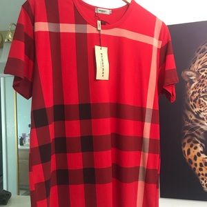Burberry T-shirt